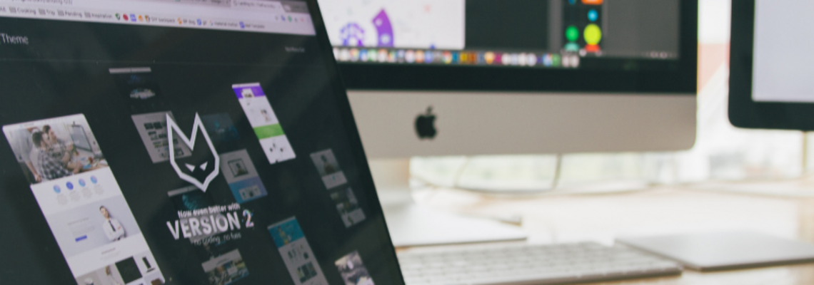 Visual zu modernen Webdesign-Trends 2025 mit Fokus auf Nutzerzentrierung, Performance und digitale Innovation.